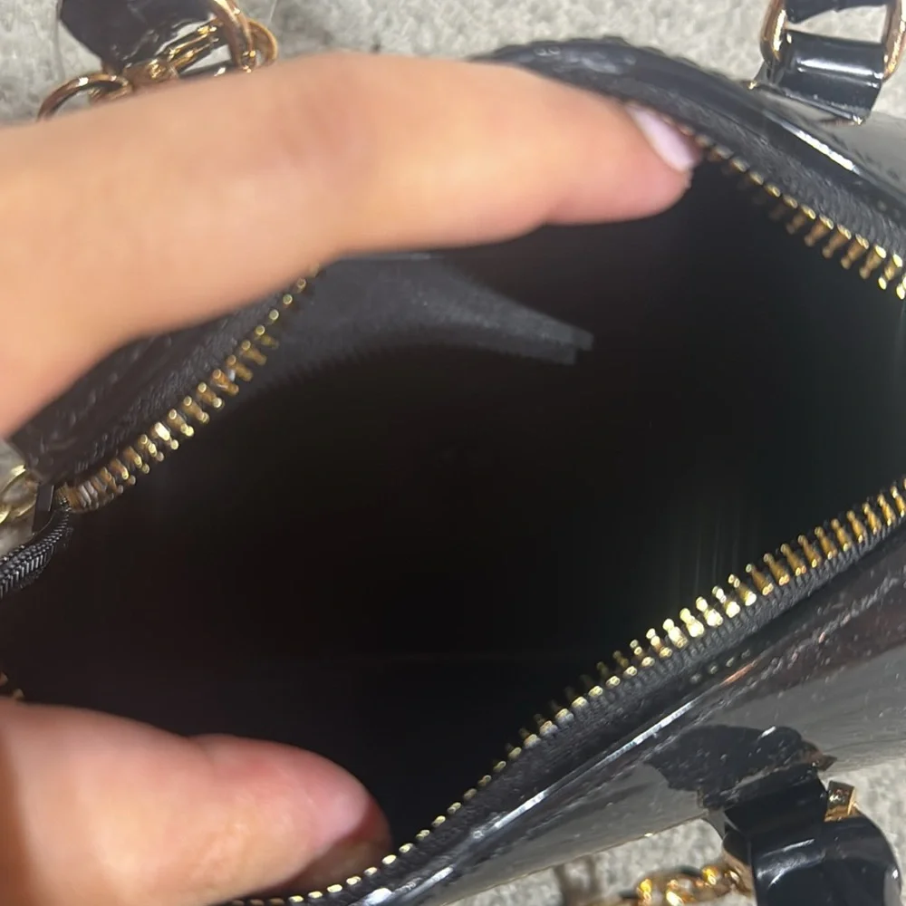 Purse - Picture 3 of 3